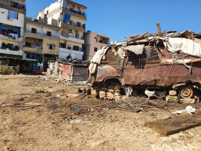 Considering kin and countrymen – challenges to social networks among Syrians in Tripoli, Lebanon
